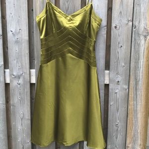 LE CHATEAU EVENING PARTY METALIC GREEN DRESS